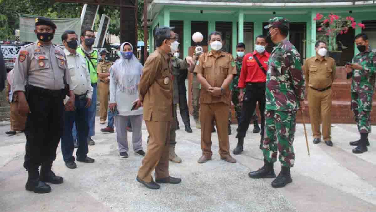 Ardiansyah Tinjau Pos Penyekatan PPKM di TNK