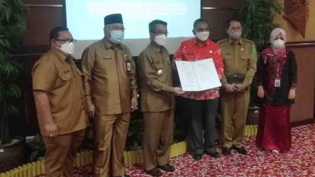 Pemkab Kutim dan Pemprov Kaltim Tandatangani MoU Kerjasama Pembangunan Daerah