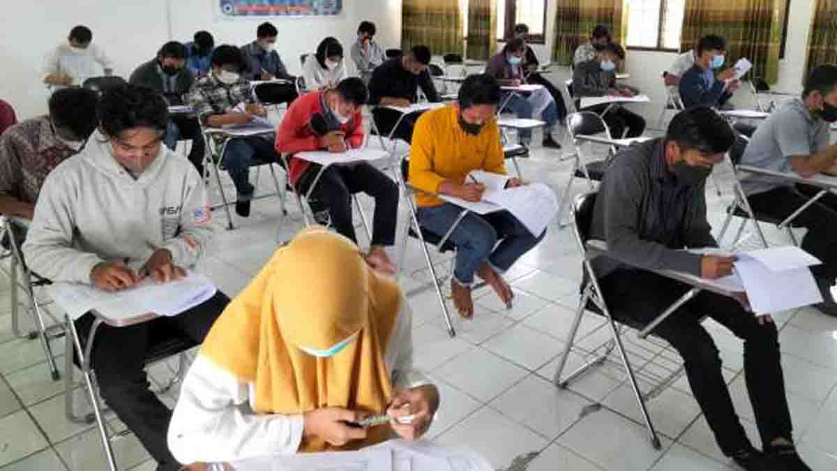 204 Pelamar Ikuti Seleksi Tertulis di BLKI Mandiri
