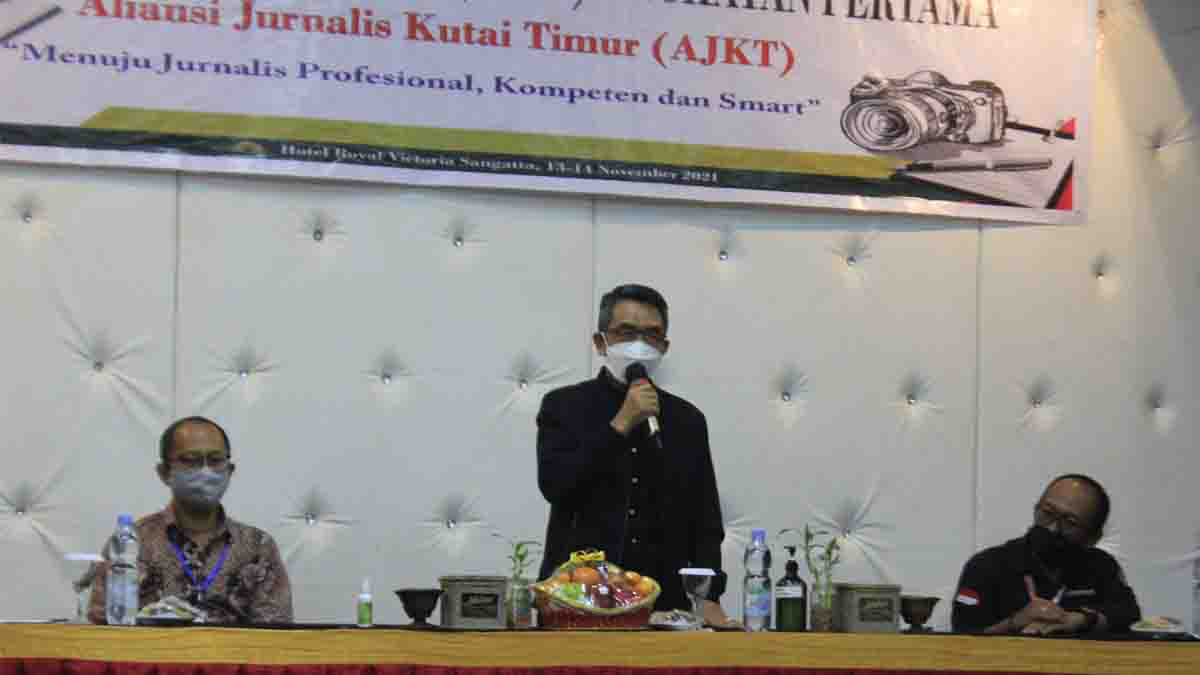 Bupati hadiri penutupan UKW AJKT