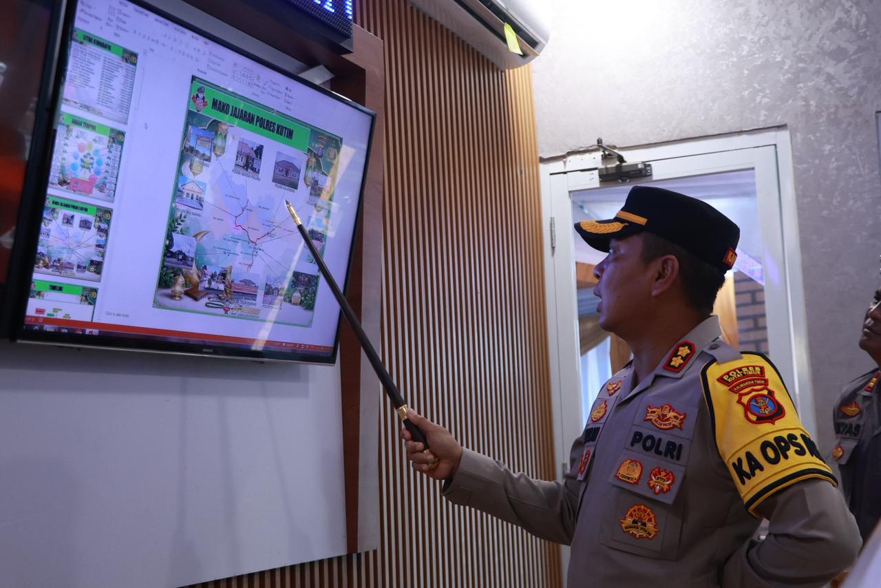Pastikan Pengamanan Mudik Optimal, Kapolres Kutim Pantau Arus Lalu Lintas di Pos Terpadu